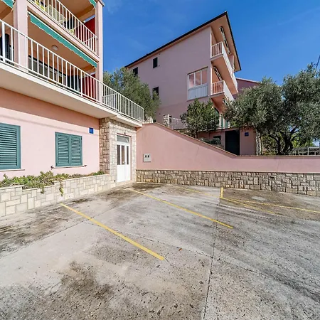Three Bedroom 5 * Blato (Korcula)